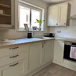 Central Modern Apartment With Free Parking. Located In York\'S Historical Building